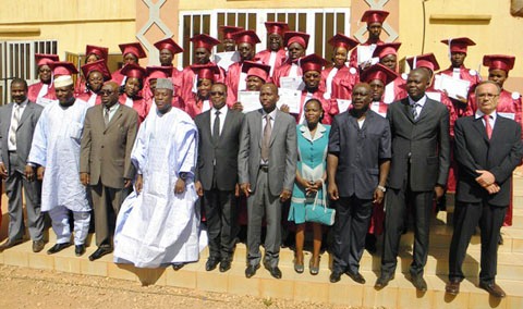 Online Magister Bisness Internasional Burkina Faso EENI